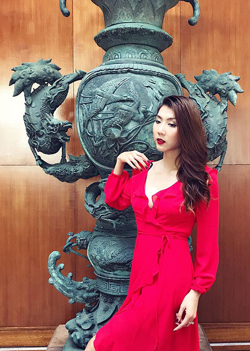 Ngọc Quyên tâm sự: “Đàn bà dù ở độ tuổi nào hoàn cảnh nào cũng nhớ chắc chắn phải có 3 thứ: tiền, nhan sắc và con cái. Vì 3 thứ này tôi đã cố gắng hết khả năng mình. Không ngừng phấn đấu mỗi ngày không mệt mỏi. Luôn dùng 3 điều này để cố gắng mỗi ngày. Nó làm tôi tự tin hơn bao giờ hết”.