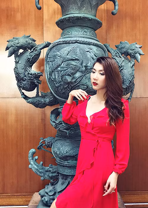 Ngọc Quyên tâm sự: “Đàn bà dù ở độ tuổi nào hoàn cảnh nào cũng nhớ chắc chắn phải có 3 thứ: tiền, nhan sắc và con cái. Vì 3 thứ này tôi đã cố gắng hết khả năng mình. Không ngừng phấn đấu mỗi ngày không mệt mỏi. Luôn dùng 3 điều này để cố gắng mỗi ngày. Nó làm tôi tự tin hơn bao giờ hết”.