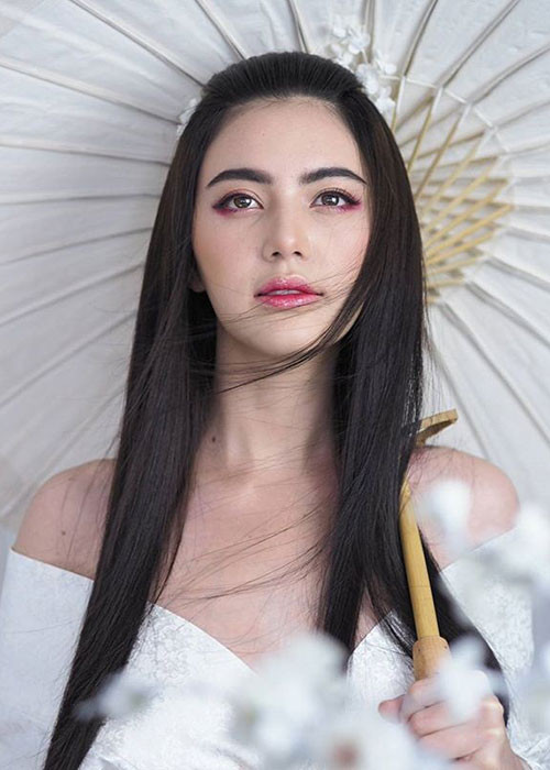 Nữ chính trong MV mới nhất của Sơn Tùng M-TP sinh năm 1992, mang hai dòng máu Thái Lan và Bỉ.