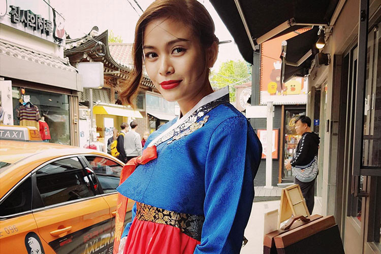 Mâu Thủy diện trang phục truyền thống của phụ nữ Hàn Quốc.