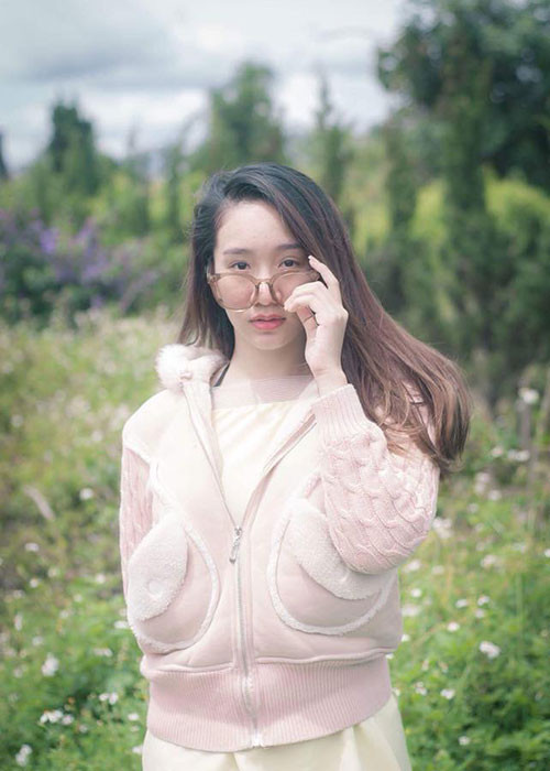 Gần đây, Nga My tham gia gameshow Lựa chọn của trái tim. Trong chương trình, cô tiết lộ chưa hẹn hò ai trong suốt 3 năm qua.