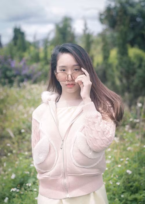 Gần đây, Nga My tham gia gameshow Lựa chọn của trái tim. Trong chương trình, cô tiết lộ chưa hẹn hò ai trong suốt 3 năm qua.