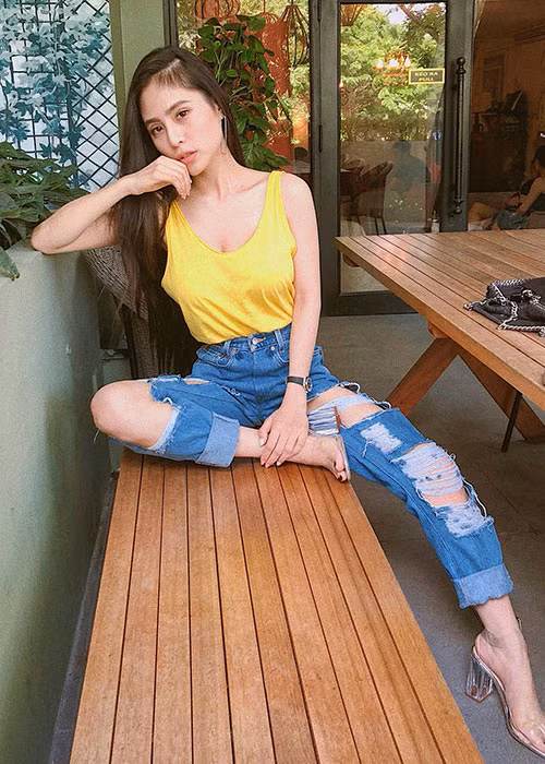 Ca nương Kiều Anh lấy lại vóc dáng thon gọn sau khi sinh con trai đầu lòng.