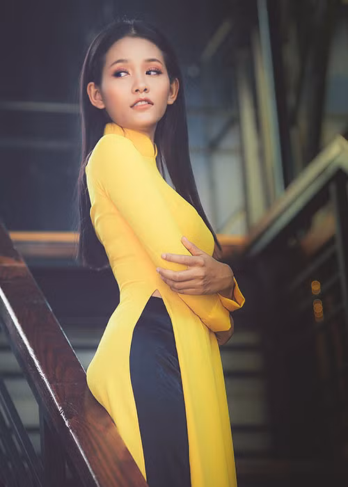 Nữ người mẫu 9X cho hay cô yêu nghề này một phần vì nghệ thuật, một phần vì cát-sê cao. Ảnh; FBNV