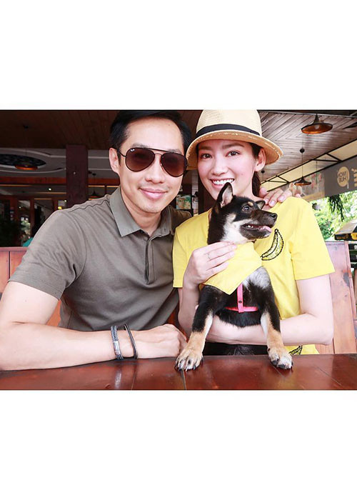 Vợ chồng sao Việt Trương Tri Trúc Diễm tận hưởng khoảnh khắc bình yên bên nhau.