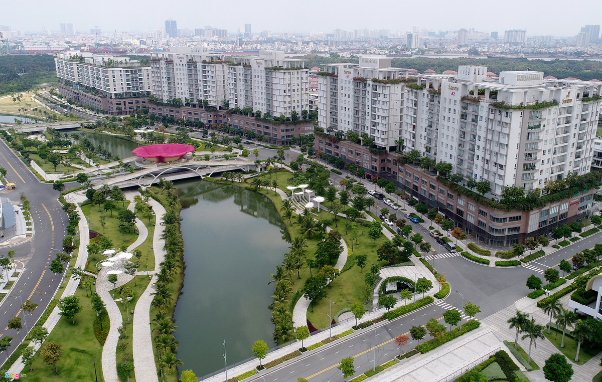 Các dãy căn hộ cao cấp bên đường Nguyễn Cơ Thạch đã có người ở.