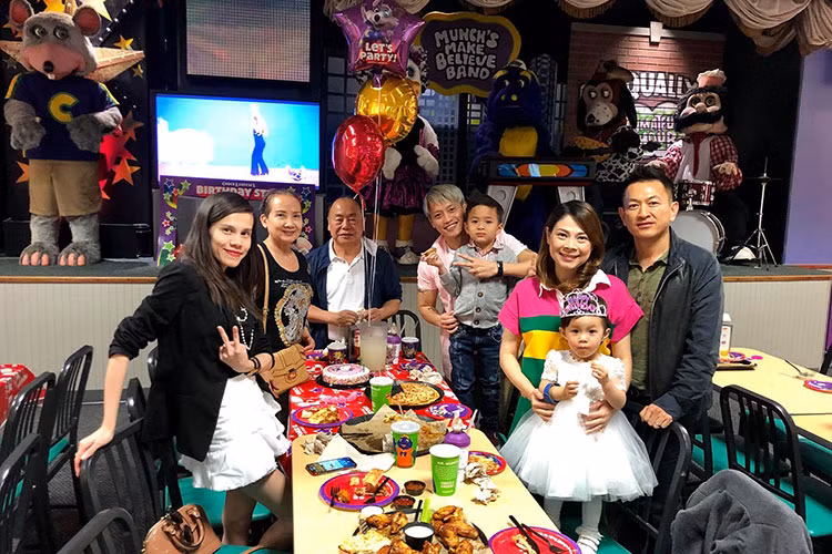 Thanh Thảo khéo che bụng bầu trong những tháng đầu thai kỳ.