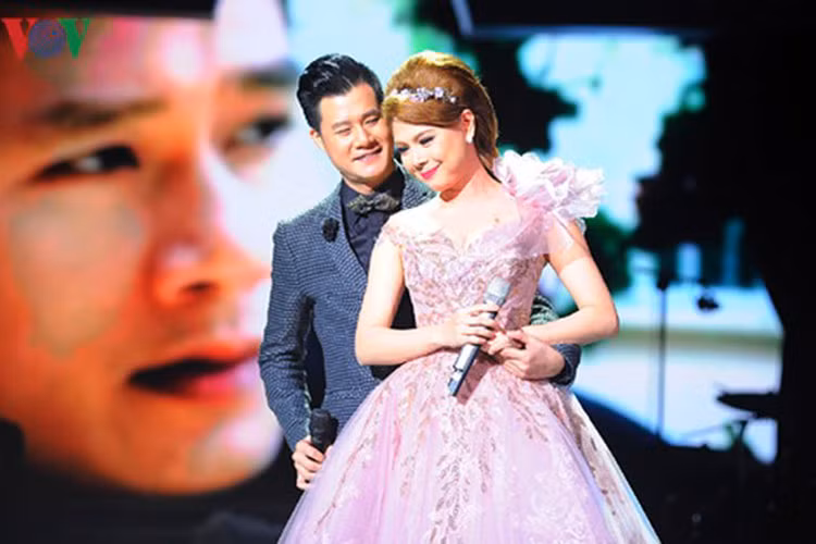 Dù không còn hẹn hò nhưng Thanh Thảo và Quang Dũng vẫn giữ mối quan hệ đồng nghiệp thân thiết. Ảnh: VOV