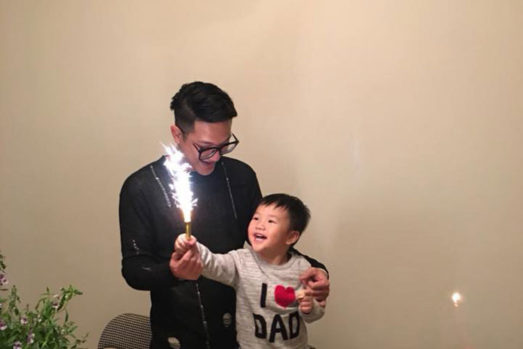 Chí Nhân từng bày tỏ mong ước muốn thấy nụ cười của con trai mỗi ngày.