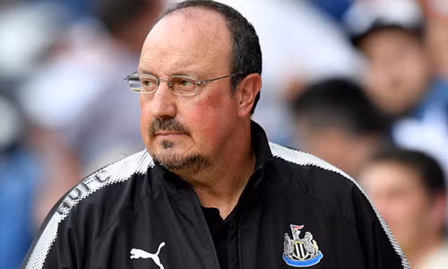 Benitez giúp Newcastle xếp ở nửa trên bảng xếp hạng. Ảnh: SkySports.