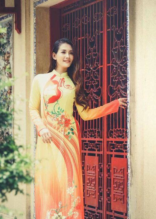 Kim Phượng đồng ý đưa thông tin cá nhân, hình ảnh trong quá trình tố cáo họa sĩ N.L để đòi lại công lý cho bản thân. Ảnh: FBNV