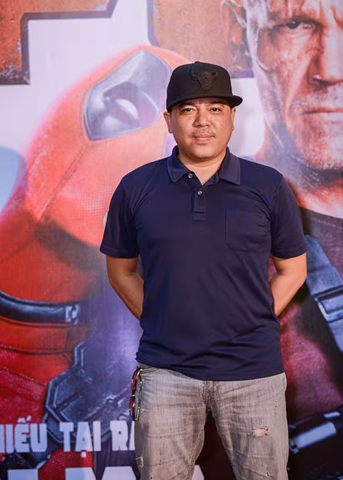 Đạo diễn Lê Thanh Sơn cũng đến thưởng thức phim "Deadpool 2".