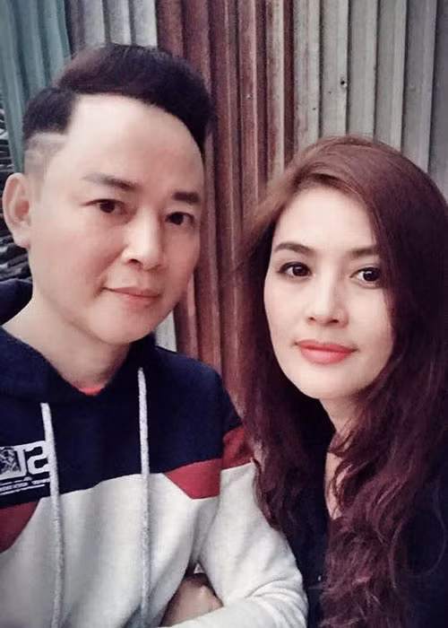 Tùng Dương hiện vẫn giữ mối quan hệ bạn bè với người vợ cũ thứ hai - diễn viên Hoa Thúy.
