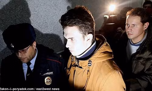 Philipp Budeikin bị bắt giữ và lĩnh án 3 năm tù vì hành vi xúi giục tự sát. Ảnh: Daily Mail.