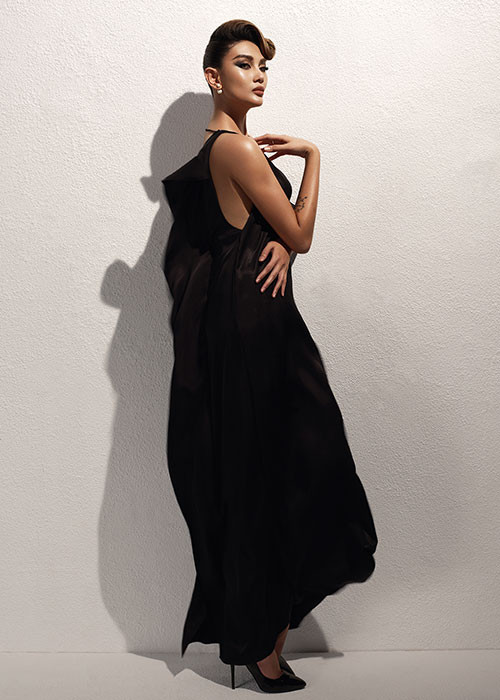 Được biết, Võ Hoàng Yến sẽ trở thành biểu tượng của show diễn cá nhân thứ 11 sắp diễn ra tới đây của NTK Đỗ Mạnh Cường.