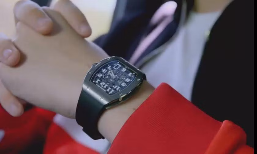 Chiếc đồng hồ 50.000 bảng Anh (~1,5 tỷ đồng)