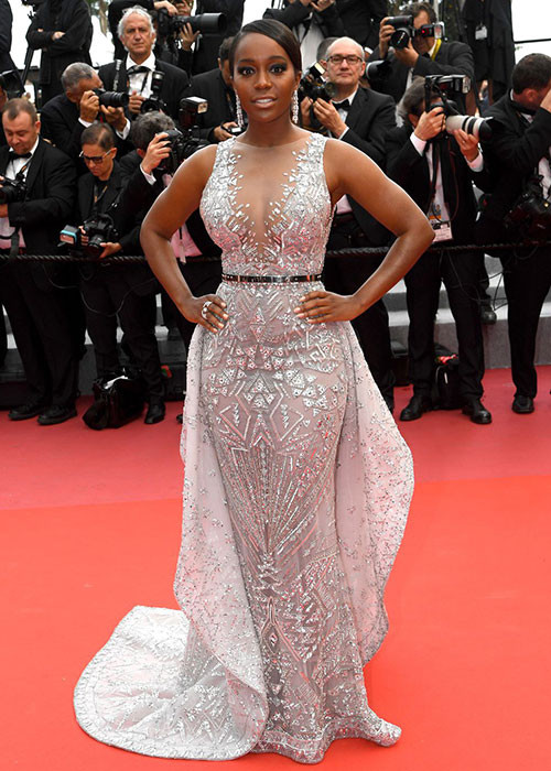 Nữ diễn viên Aja Naomi King diện đầm bó sát lộng lẫy khoe sắc cùng nhiều mỹ nhân khác tại Cannes. Ảnh: Harpersbazaar