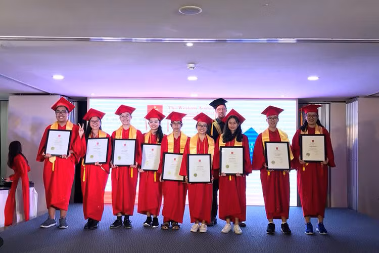 Trước đây, từng có nghi vấn Phương Mỹ Chi bỏ bê học hành vì mải mê đi hát.