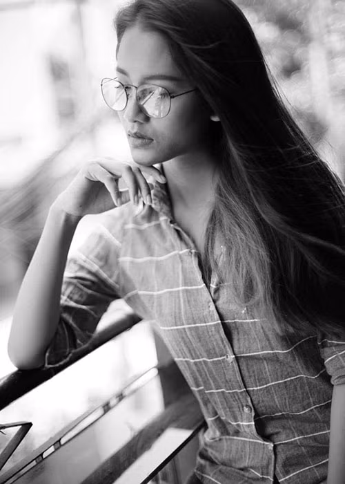 Sau khi lên tiếng tố cáo họa sĩ N.L, Kim Phượng nhận được sự động viên từ nhiều cư dân mạng. Tuy nhiên, cũng có không ít ý kiến bày tỏ nghi ngờ cô muốn gây chú ý. Ảnh: FBNV