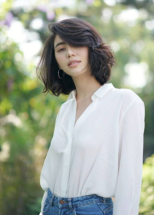 Mai Davika đóng phim từ năm 2010. Ngoài là diễn viên, cô còn là người mẫu.