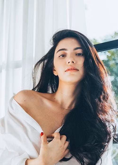 Mai Davika đắt show làm người mẫu nhờ sở hữu vẻ ngoài lai Tây.