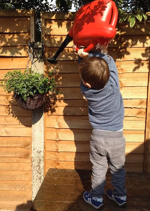 Bức ảnh chộp đúng thời điểm trước khi tai họa đổ lên đầu.