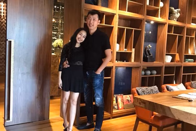 Khi Ốc Thanh Vân đón mẹ ruột về ở, Minh Trí cũng hoàn toàn đồng ý.