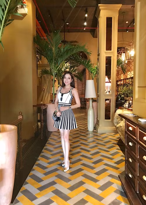 Lâm Vũ bận đi diễn trong khoảng thời gian chuẩn bị đám cưới nên Huỳnh Tiên thay anh sắp xếp tất cả mọi công việc cho hôn lễ.