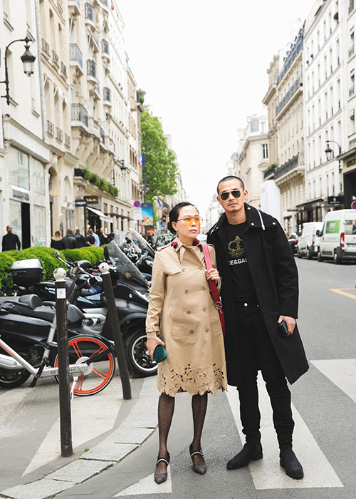 Hot Face sao Việt 24h: Quách Ngọc Ngoan và bạn gái doanh nhân ngày càng dính như sam.