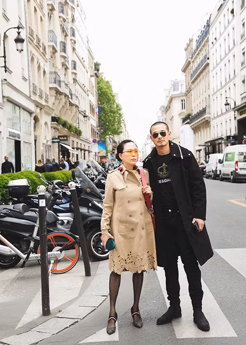  Hot Face sao Việt 24h: Quách Ngọc Ngoan và bạn gái doanh nhân ngày càng dính như sam.