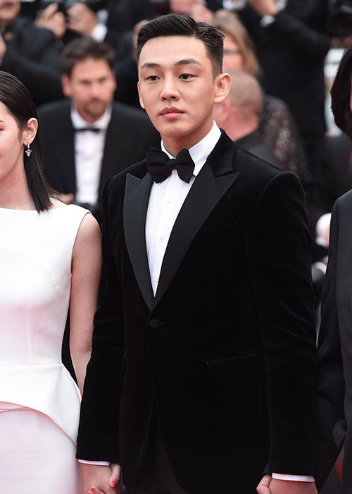 Yoo In Ah đóng vai chính trong phim "Burning". Trên thảm đỏ buổi công chiếu phim tại Cannes 2018, Yoo In Ah ăn mặc lịch lãm.