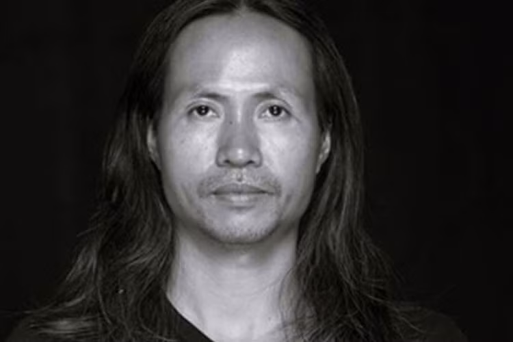 Họa sĩ Ngô Lực sinh năm 1979, tại Ninh Bình. Anh được xem người khởi xướng cho môn nghệ thuật body painting (vẽ trên cơ thể khỏa thân) ở Việt Nam. Ảnh: Thethaovanhoa