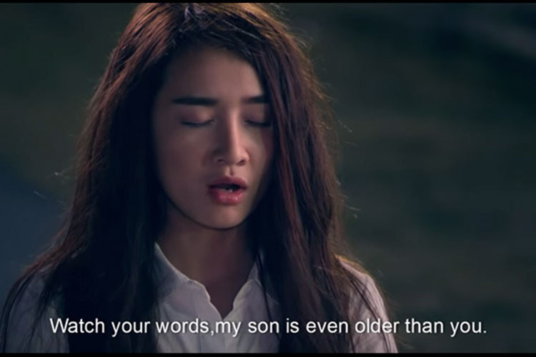 Nhân vật của Nhã Phương trong "Hoán đổi" đã vô tình bị cơn lốc xoáy đánh tráo thể xác với vị võ sư (Việt Hương đóng).