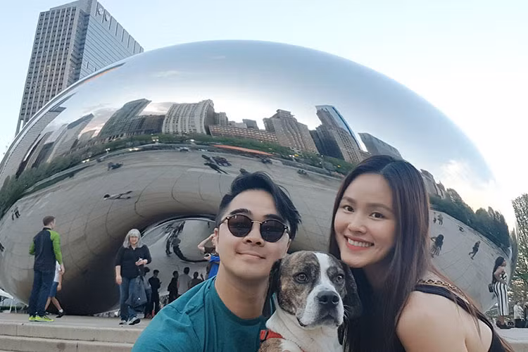 Hot Face sao Việt 24h: Tuyết Lan vui vẻ bên bạn trai Việt kiều ở Mỹ.