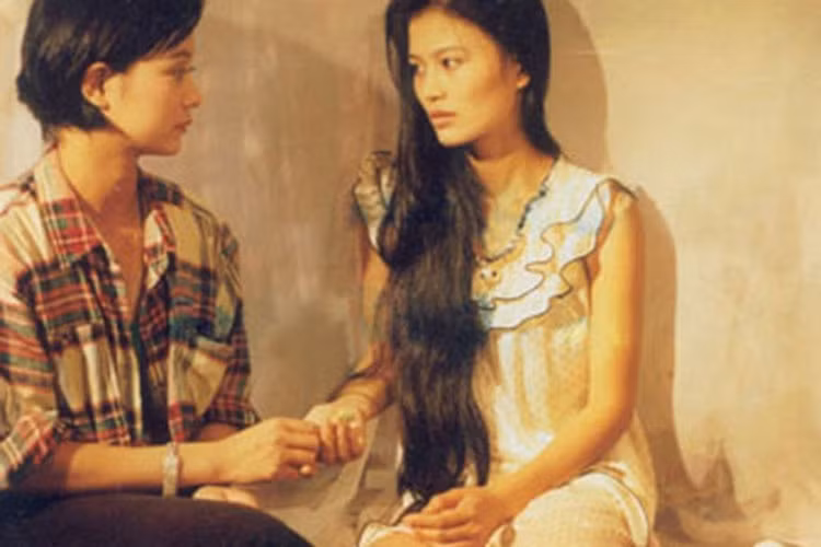 Lên sóng năm 1997, “Xin hãy tin em” lấy đề tài về đời sống của sinh viên. Phim gây ấn tượng sâu sắc bởi lột tả thành công cuộc sống của sinh viên thời kỳ đó. Ảnh: Zing