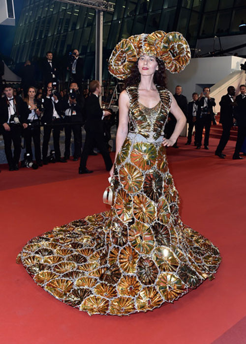 Larisa Katz thường chọn mặc trang phục của mình khi xuất hiện tại Cannes. Ảnh: Zimbio