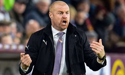 Sean Dyche tạo nên "hiện tượng" Burnley mùa giải năm nay. Ảnh: SkySports