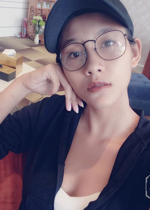 Nữ người mẫu nude cho hay cô hiện vẫn còn bị ám ảnh sau khi bị xâm hại và phải đến bác sĩ tâm lý nhờ giúp đỡ. Ảnh: FBNV