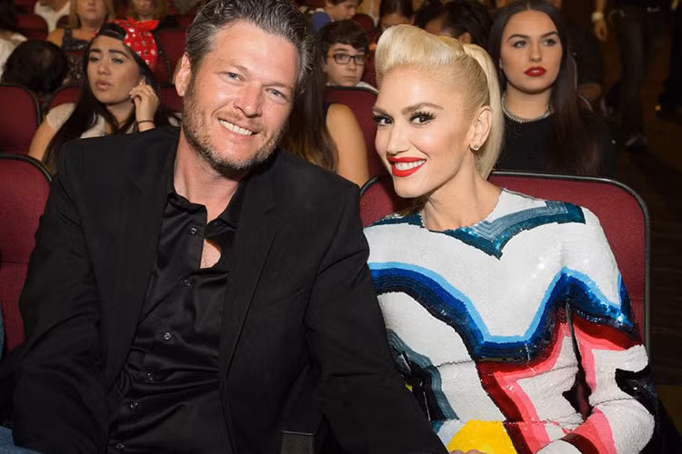 Bên cạnh chuyện tình duyên viên mãn bên Blake Shelton, Gwen Stefani còn có sự nghiệp ngày càng thăng hoa trong vai trò giám khảo cuộc thi âm nhạc. Ảnh: Eonline
