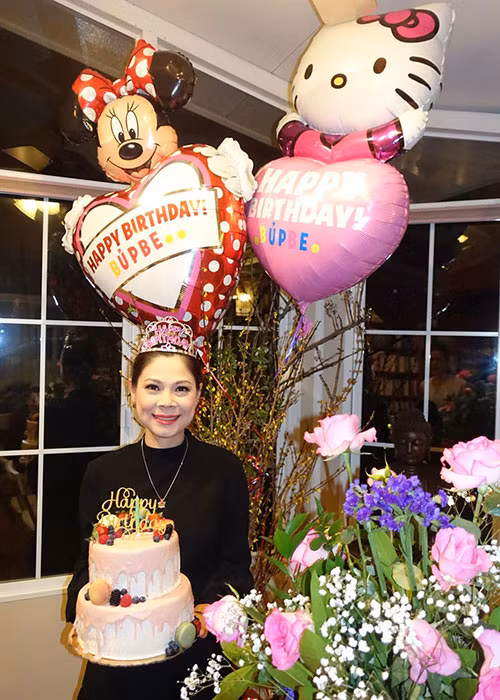 Hình ảnh Thanh Thảo để lộ gương mặt khá bầu bĩnh khi đón sinh nhật vào tháng 3/2018.