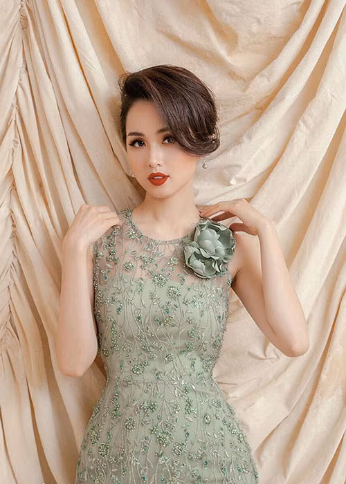 Tâm Tít bày tỏ quan điểm: “Có tuổi rồi mới hiểu: Yêu hay không chỉ là chuyện nhỏ, sống với nhau không mệt mỏi mới là quan trọng”.