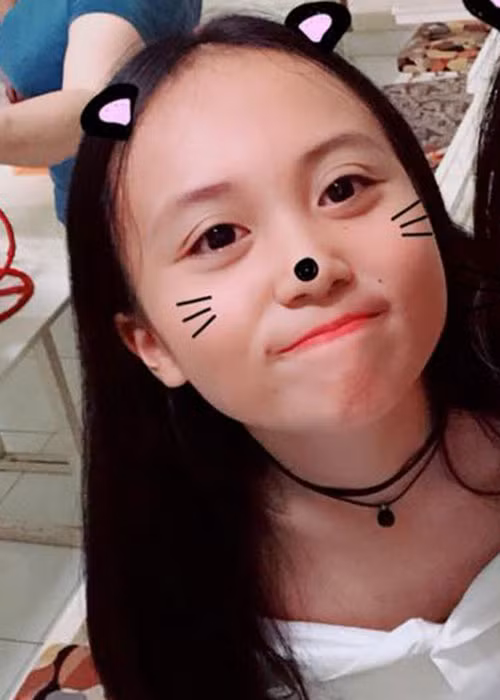 Nghi Phương từng là một cô nhóc mũm mĩm, đáng yêu nhưng nay đã là một thiếu nữ xinh đẹp.