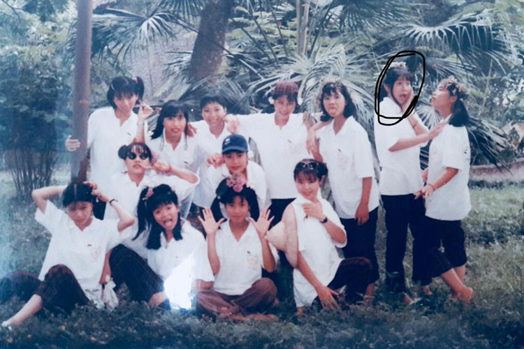 Lưu Thiên Hương tiết lộ cô là người đạo diễn cho bộ ảnh lưu niệm bá đạo của lớp hồi cấp 3.