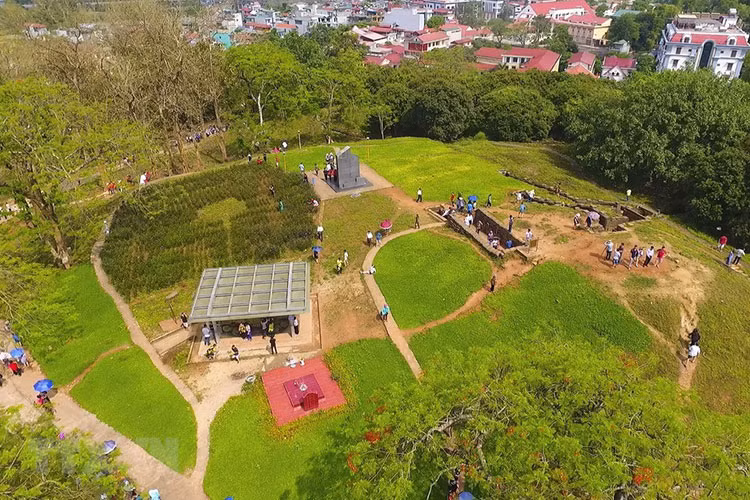 Toàn cảnh khu di tích Đồi A1. (Ảnh: Xuân Tiến/TTXVN)