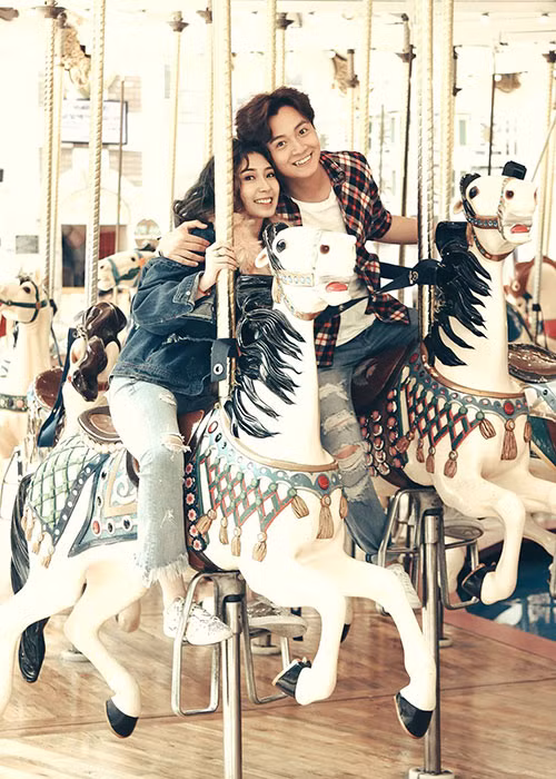 Nữ ca sĩ cho hay cô và bạn trai tạm thời sẽ ít xuất hiện bên nhau do bận công việc riêng.