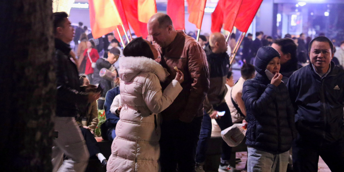 Mặc dù đông đúc nhưng tình hình an ninh trật tự được lực lượng an ninh đảm bảo khá tốt. 