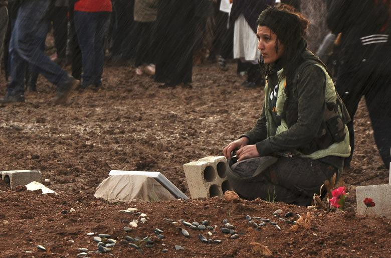 YPJ là một tổ chức vũ trang được thành lập từ năm 2012, với sự tham gia của các nữ tình nguyện viên.