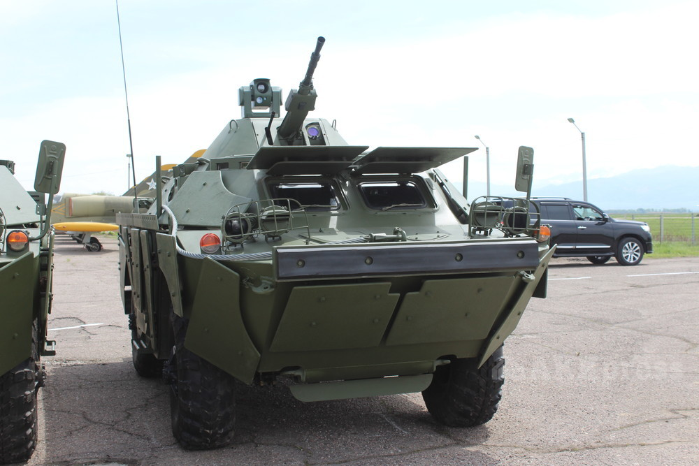 Tác dụng chính của việc này là mở rộng khả năng bảo vệ cho kíp điều khiển khi bị đạn 12,7 mm bắn thẳng so với trước kia chỉ chống được đạn 7,62 mm.