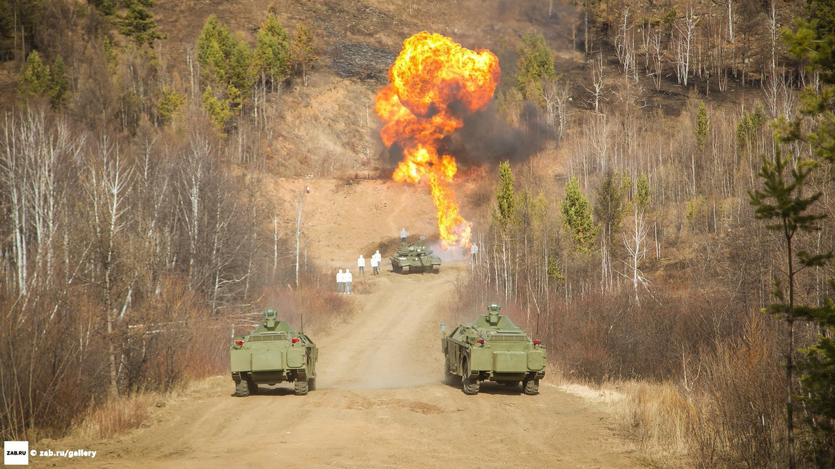 Tuy nhiên có thể nhận thấy đối với quốc gia có địa hình nhiều sông ngòi như Việt Nam thì việc chiếc BRDM-2 không còn khả năng bơi là điểm yếu.