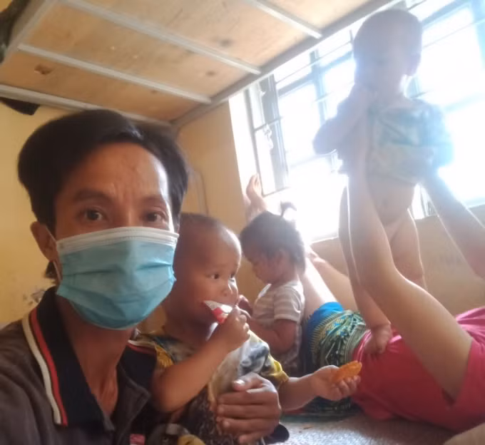 Hanh trinh vuot 1.700km xuyen dich bang xe may cua gia dinh 5 nguoi Lao Cai-Hinh-2